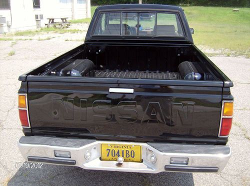 Nissan 720 Engine rebuilt, new paint, 23 mpg!, image 9