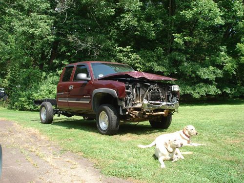 2002 chevrolet truck  2500 hd 4 x 4 salvage