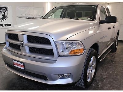 Express 4x4 hemi nerf bars bed liner mp3 sirius xm anti-theft alloy wheels