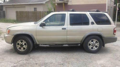 2001 nissan pathfinder  se 4x4