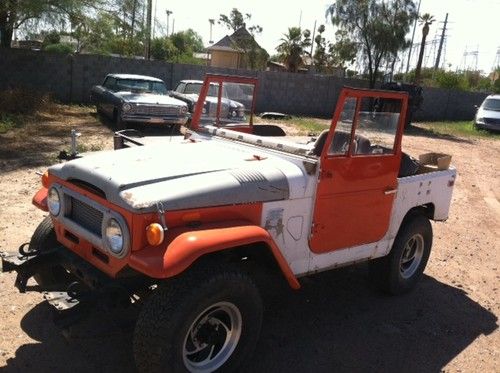 1972 toyota fj40 no rust, zero rust 2f/4spd  no reserve