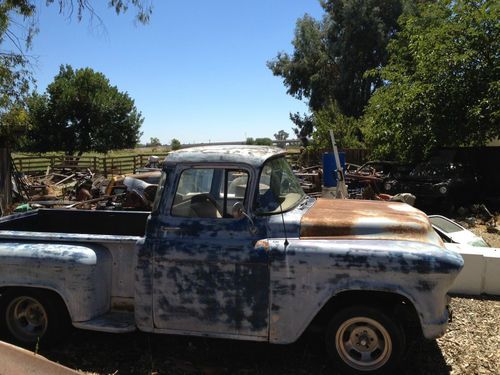 1957 chevy truck (big window)