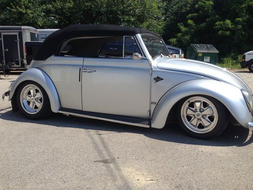 1960 volkswagen convertible bug