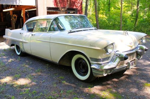 1957 cadillac fleetwood