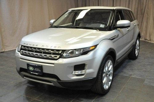 Range rover evoque pure plus 20 wheels  panoramic roof 1 owner