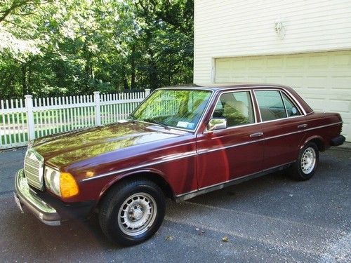 1982 mercedes-benz 300d diesel original owner very clean runs great