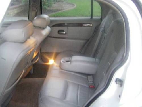 LINCOLN TOWNCAR CARTIER SERIES WITH SUNROOF/MOONROOF, image 4