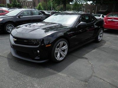 Zl1coupe 6.2l bluetooth 2 door 580 hp alloys fog light carbon fiber supercharged