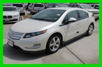 We finance!!! 2014 volt, navigation, leather, heated seats, hot seller wont last