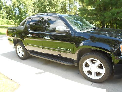 2011 avalanche ls crew cab pick-up 4 door