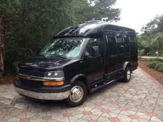 2007 chevrolet express 3500 executive customized 14 passenger limo "turtle top"
