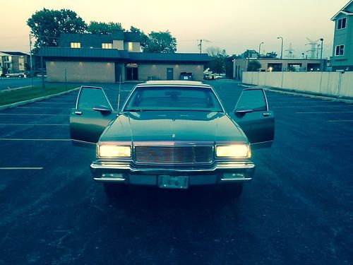 1989 Chevrolet Caprice Classic LS Brougham Chamelion paint Fiberglass dash, image 7