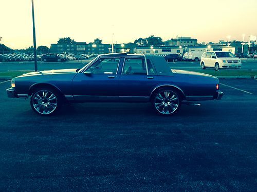 1989 Chevrolet Caprice Classic LS Brougham Chamelion paint Fiberglass dash, image 11