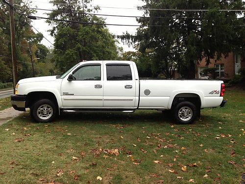 2006 silverado 2500 diesel 4x4 long bed 6.6l duramax only 54k miles