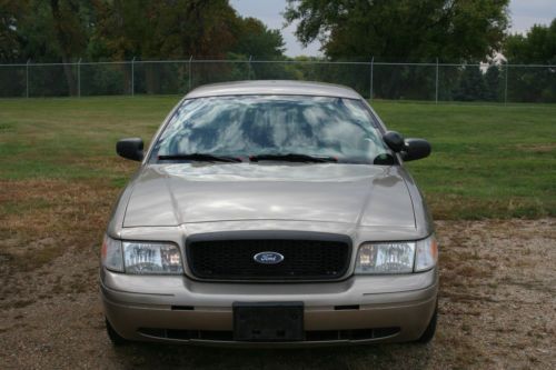 2005 ford crown victoria