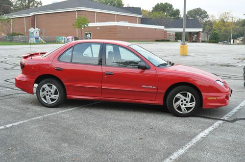 2000 pontiac sunfire se sedan 4-door 2.2l