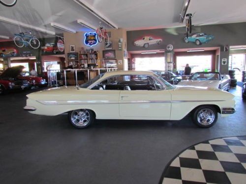 1961 Chevrolet Impala Bubble Top, image 3