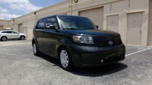 2008 scion xb in amazing condition, low miles, leather, and much more!!