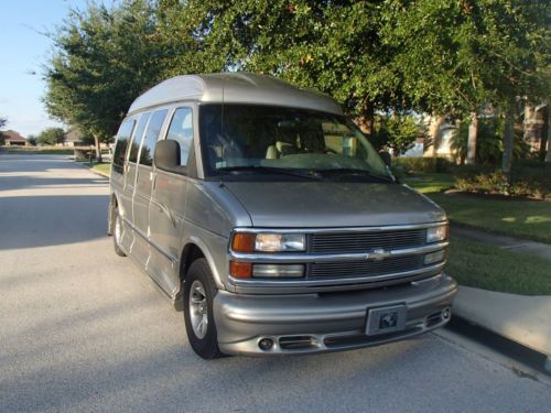 2002 custom chevrolet express 1500 high top conversion van explorer limited se