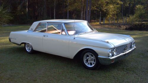 Classic 1962 ford galaxie 500 runs and drives!!