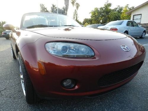 2006 mazda mx-5 miata 5 speed manual 2-door convertible