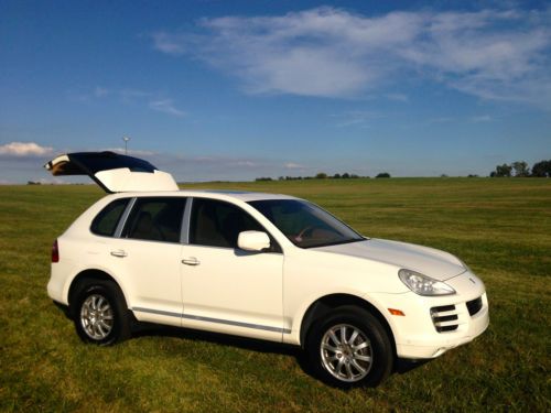 2008 Porsche Cayenne Base Sport Utility 4-Door 3.6L, image 2