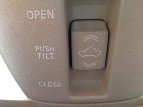 SL 3.5L MP3 Player Auxiliary Audio Input Anti-Theft Device(s) Air Conditioning, US $23,995.00, image 16