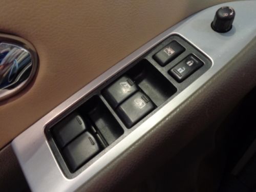 SL 3.5L MP3 Player Auxiliary Audio Input Anti-Theft Device(s) Air Conditioning, US $23,995.00, image 33