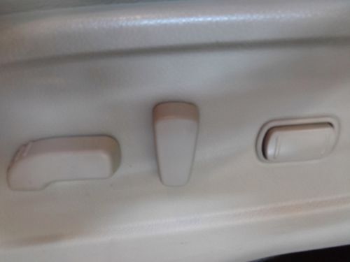 SL 3.5L MP3 Player Auxiliary Audio Input Anti-Theft Device(s) Air Conditioning, US $23,995.00, image 34