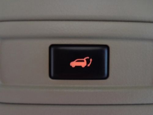 SL 3.5L MP3 Player Auxiliary Audio Input Anti-Theft Device(s) Air Conditioning, US $23,995.00, image 44