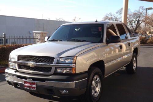 4x4.clean car fax low miles owners book and keys