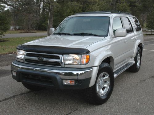 2000 toyota  4runner sr5 4wd  family suv, clean!