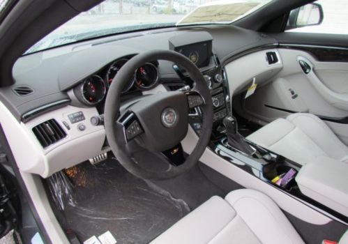 2009 cadillac cts v sedan 4-door 6.2l -fully optioned-extras