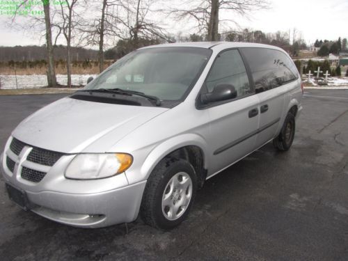 2003 dodge grand caravan se 5 door 7 passenger mini van w/ 3.3 liter v6 engine