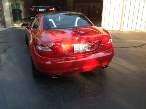2013 mercedes benz slk-250 convertable: 4200 miles:red with black interior