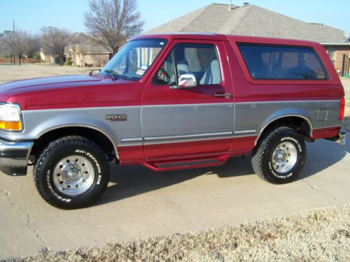 1995 ford bronco. 60,200 miles. very nice