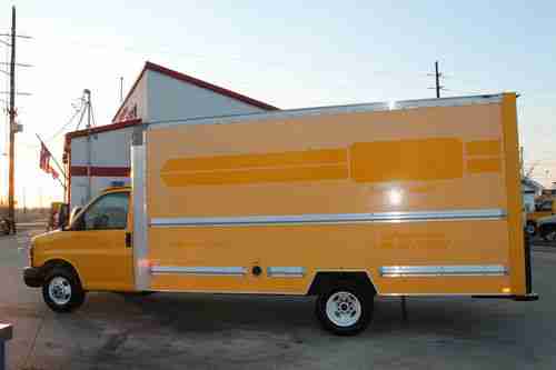 2009 GMC Savana 3500 Cube Van BOX TRUCK 91,000 MILES FACTORY WARRANTY! 2008 2010, US $13,900.00, image 2