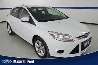 13 ford focus hatchback se 1 owner, cloth seats, we finance!