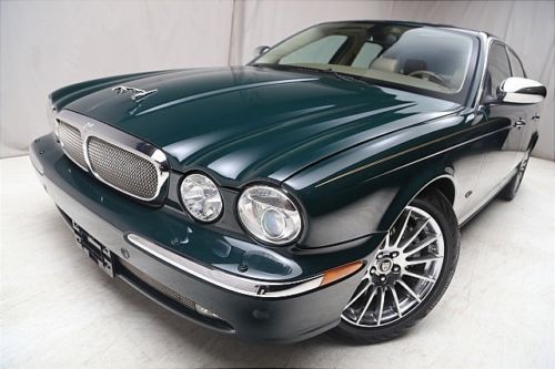 We finance! 2006 jaguar xj8 rwd power sunroof navigation heated seats