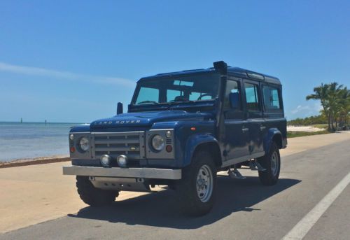 1987 Land Rover Defender - LEFT hand drive., in Florida. Beautifully restored, image 2