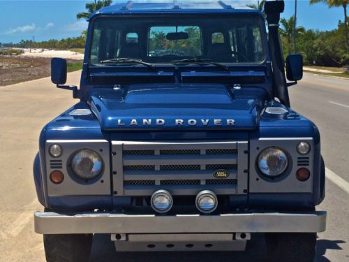 1987 Land Rover Defender - LEFT hand drive., in Florida. Beautifully restored, image 4