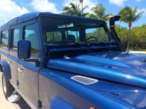 1987 Land Rover Defender - LEFT hand drive., in Florida. Beautifully restored, image 7