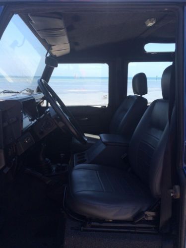 1987 Land Rover Defender - LEFT hand drive., in Florida. Beautifully restored, image 14