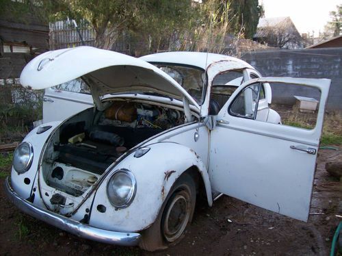 1963 vw bug not running needs engine and tranny.