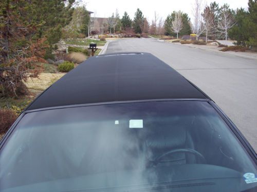 2002 Black Lincoln Town Car Limousine in great shape with new motor., image 5