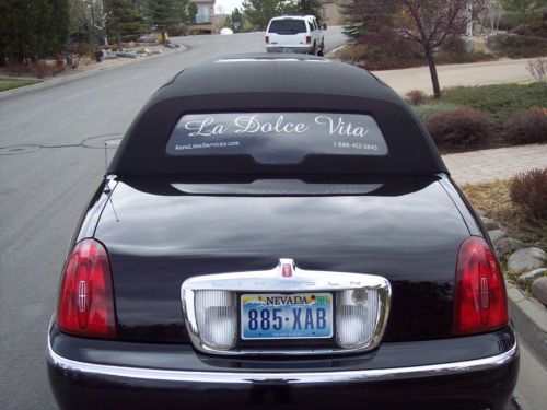2002 Black Lincoln Town Car Limousine in great shape with new motor., image 6