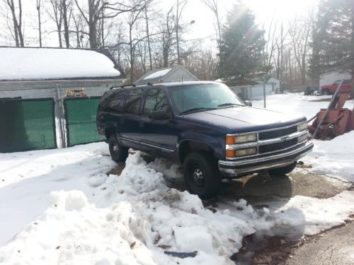 1995 Chevrolet K2500 Suburban LT Sport Utility 4-Door 7.4L, image 3