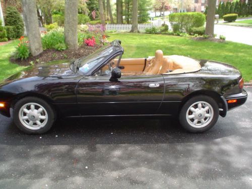 1993 mazda miata le convertible 2-door 1.6l black 5 speed one owner