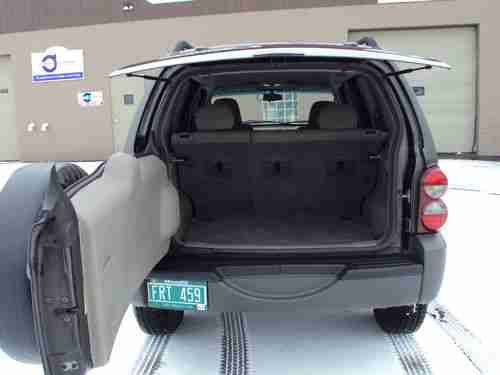 2006 Jeep Liberty 4-Door 2.8L Diesel 4x4 Must see, US $12,900.00, image 8