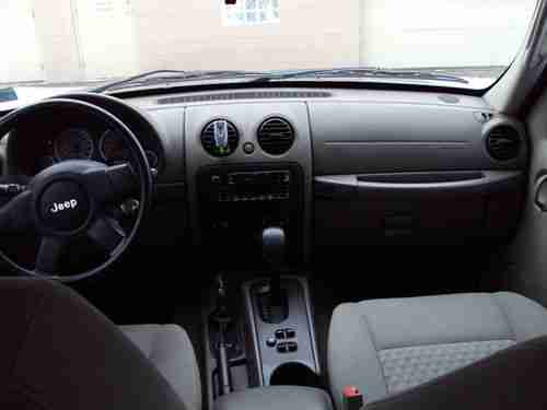 2006 Jeep Liberty 4-Door 2.8L Diesel 4x4 Must see, US $12,900.00, image 11
